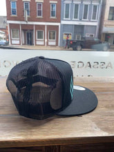 Load image into Gallery viewer, Black Snapback
